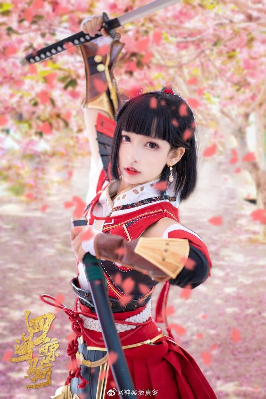 神楽坂真冬2分钟黑历史下载：最强cosplayer的原图合集，细节惊人